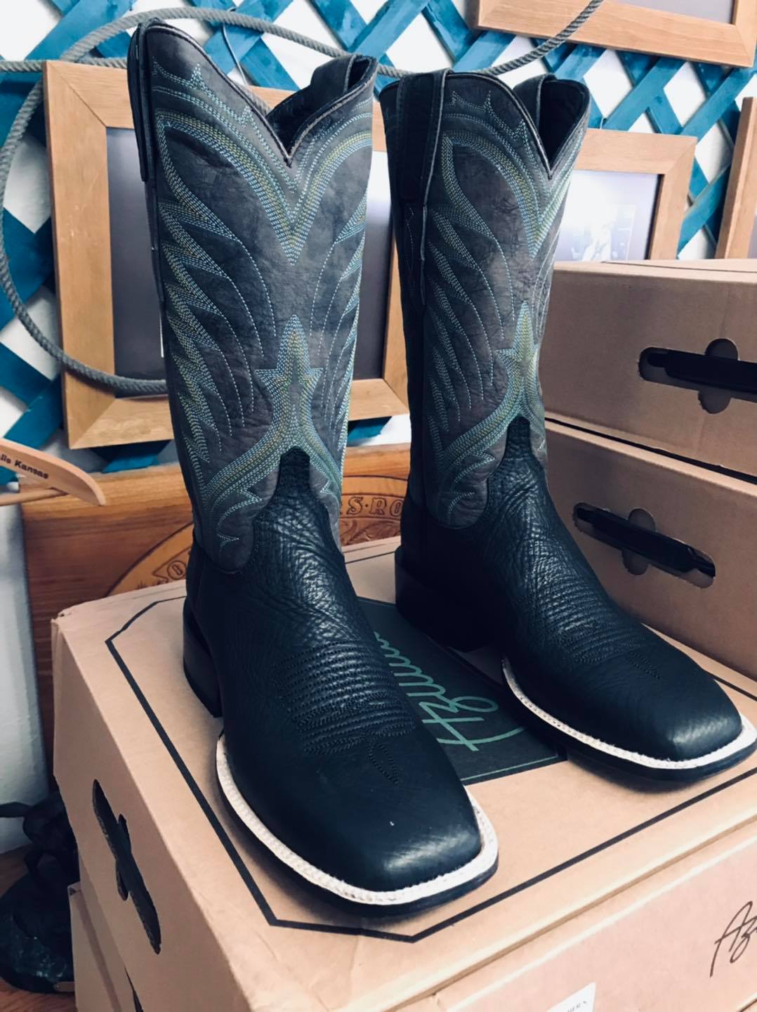 Men's Azulado Cowboy Boots: Walker - Black Square Toe Bullhide Cowboy Boots